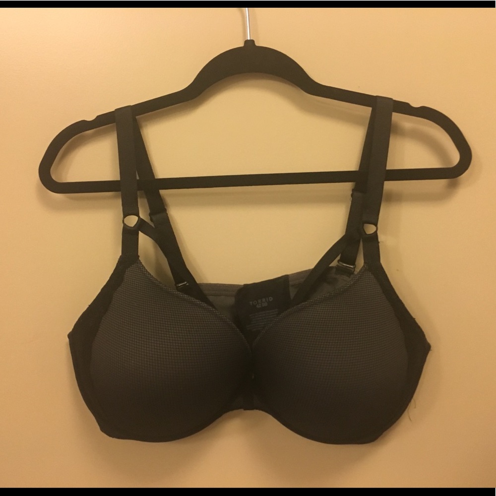 Torrid Grey mesh bra size 42DD